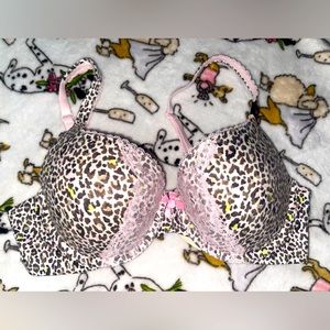 Victorias Secret Body by Victoria Padded Perfect a overage bra in 36C💕